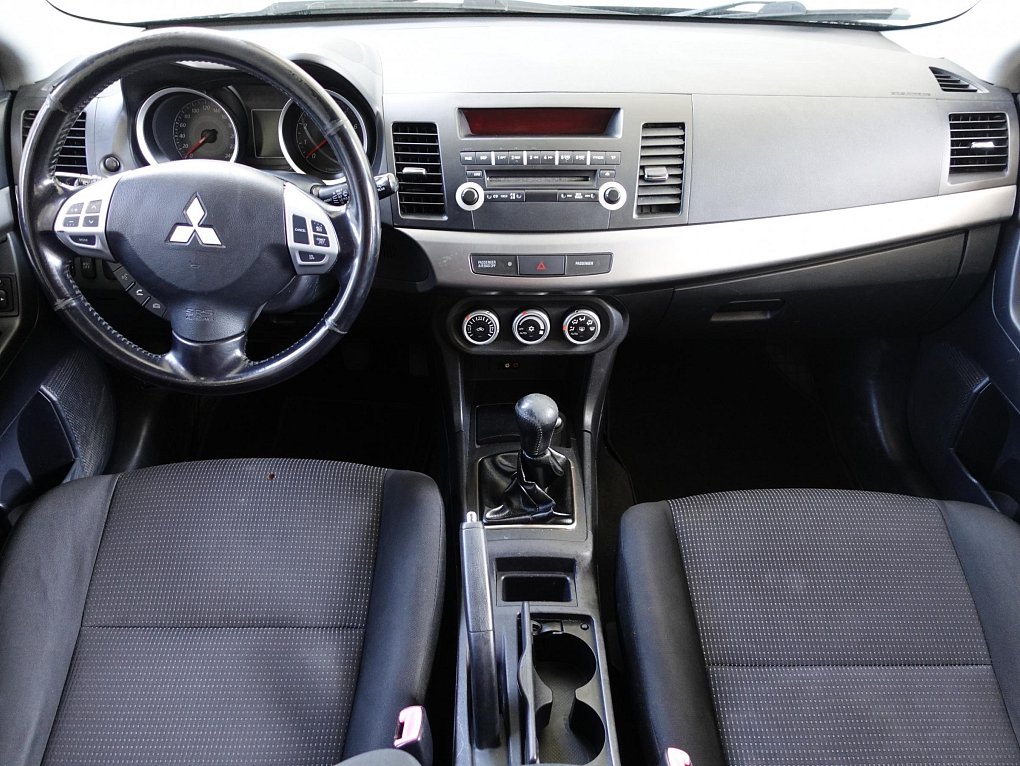 Mitsubishi Lancer 1.8i 