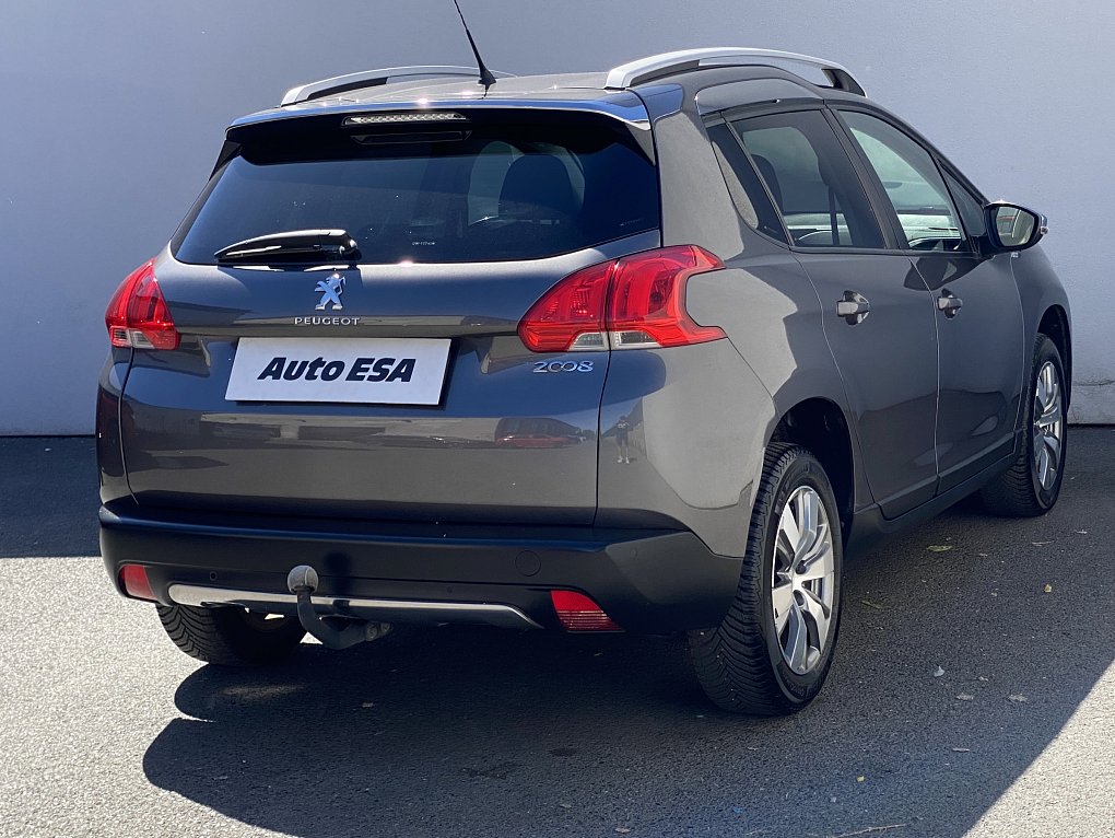 Peugeot 2008 1.2PT Style