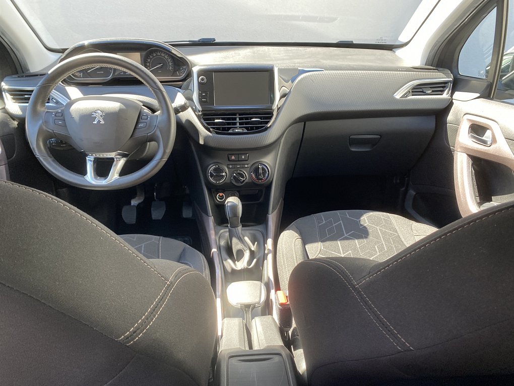 Peugeot 2008 1.2PT Style