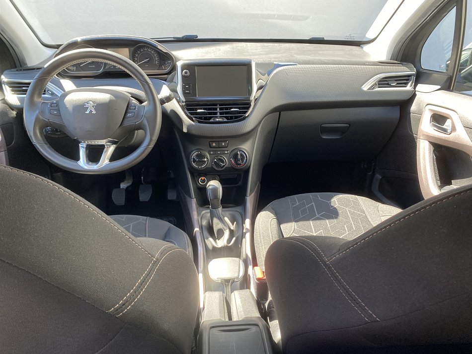 Peugeot 2008 1.2PT Style