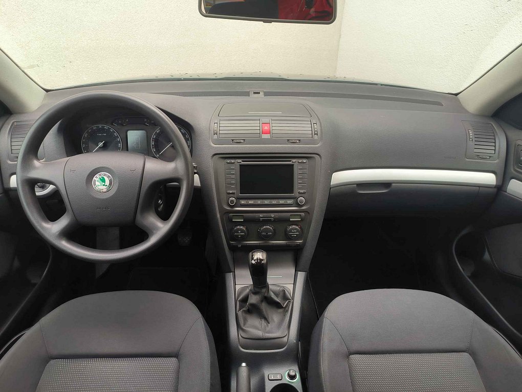 Škoda Octavia II 1.6MPi Ambition
