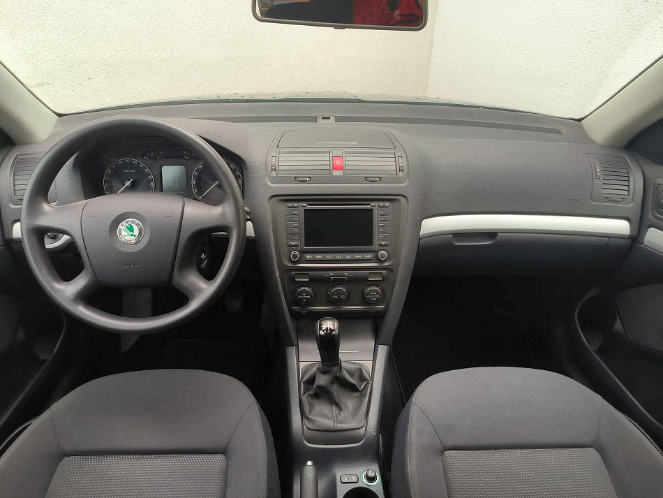 Škoda Octavia II 1.6MPi Ambition