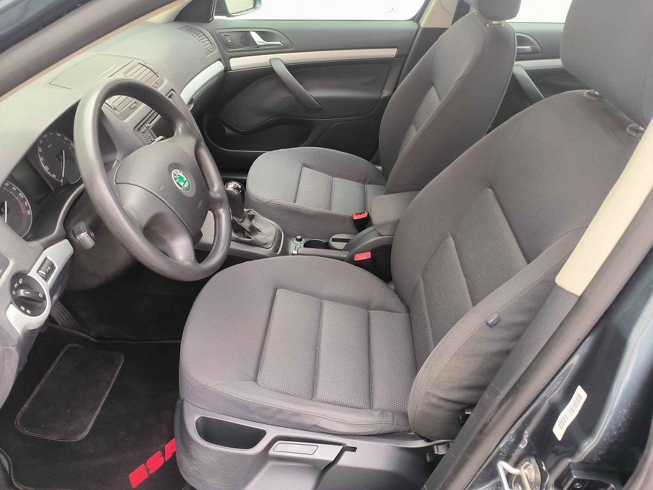 Škoda Octavia II 1.6MPi Ambition