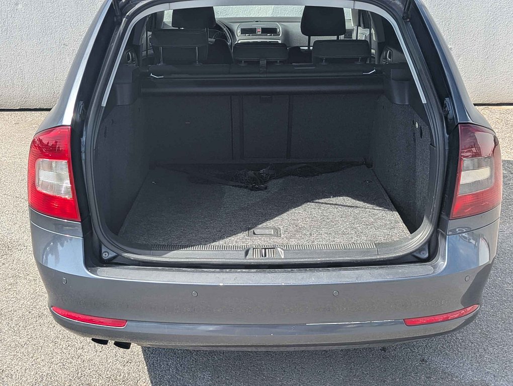 Škoda Octavia II 2.0TDi Elegance