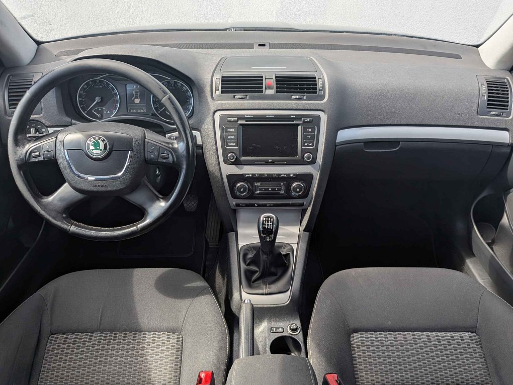 Škoda Octavia II 2.0TDi Elegance