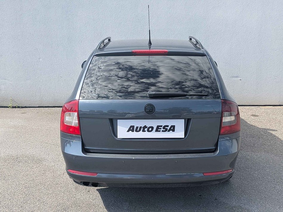 Škoda Octavia II 2.0TDi Elegance