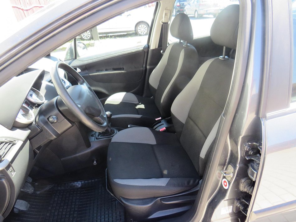 Peugeot 207 1.4i 