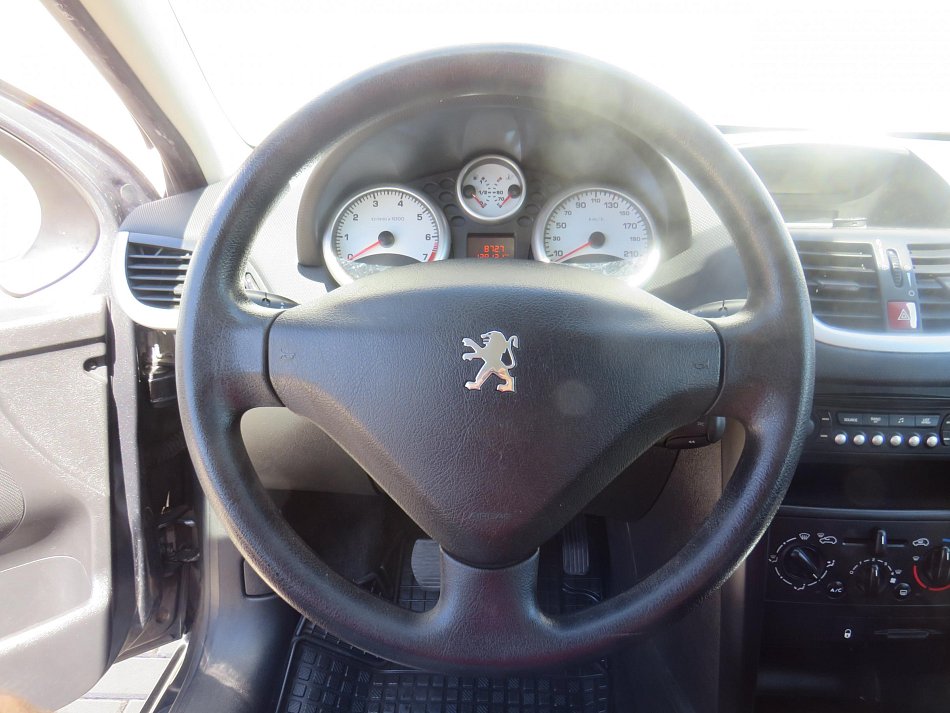 Peugeot 207 1.4i 