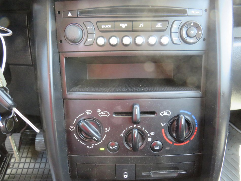Peugeot 207 1.4i 