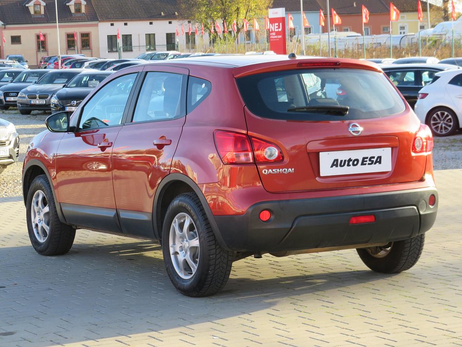 Nissan Qashqai 2.0i 