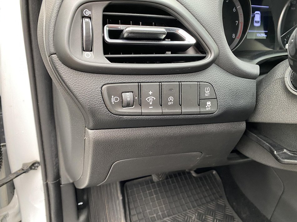 Hyundai I30 1.5 DPi Smart
