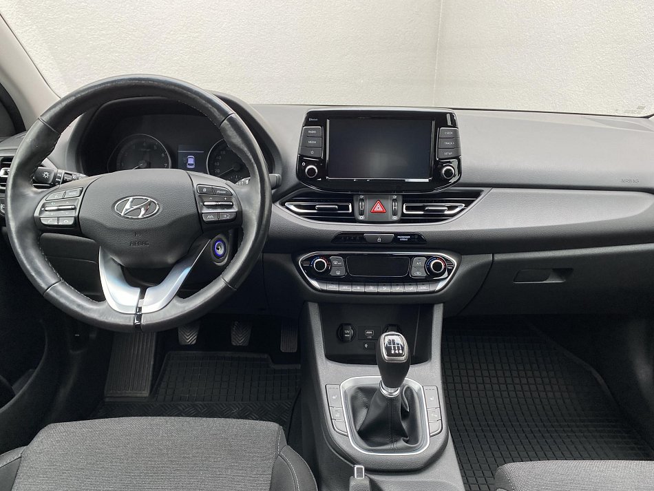 Hyundai I30 1.5 DPi Smart