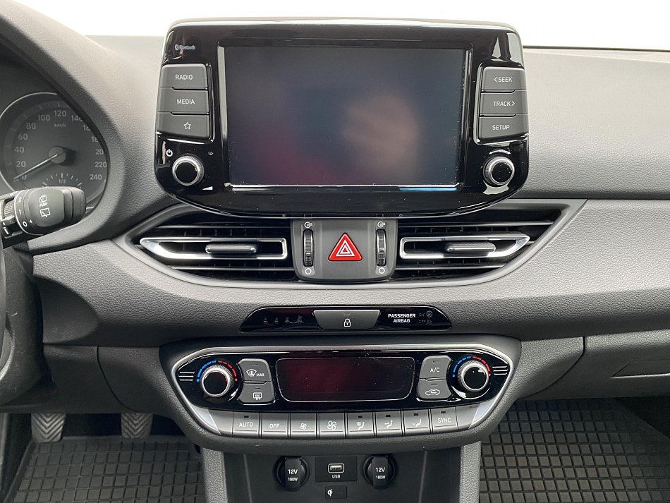 Hyundai I30 1.5 DPi Smart