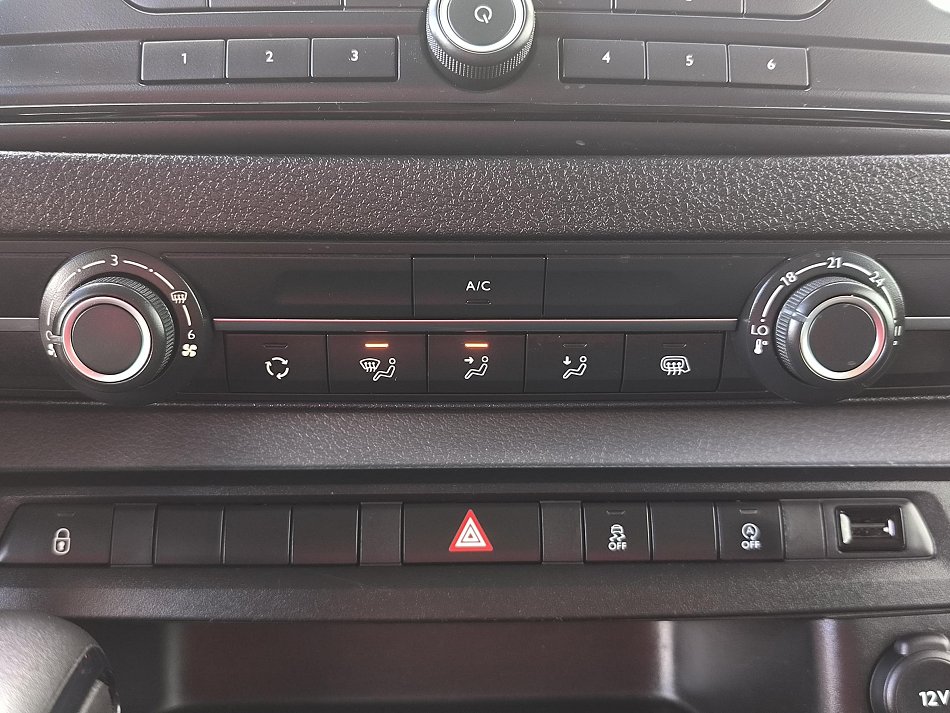 Opel Vivaro 2.0CDTi Enjoy L3 6míst