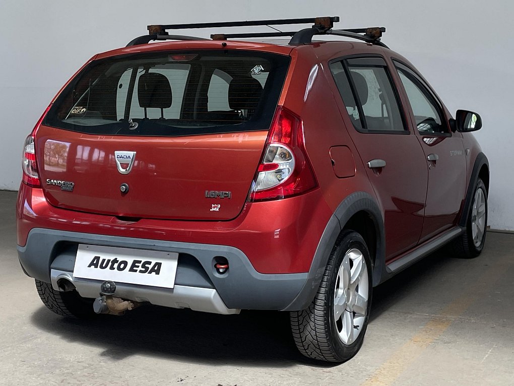 Dacia Sandero 1.6i 