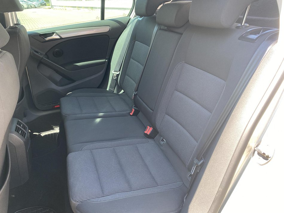 Volkswagen Golf 1.2TSI 
