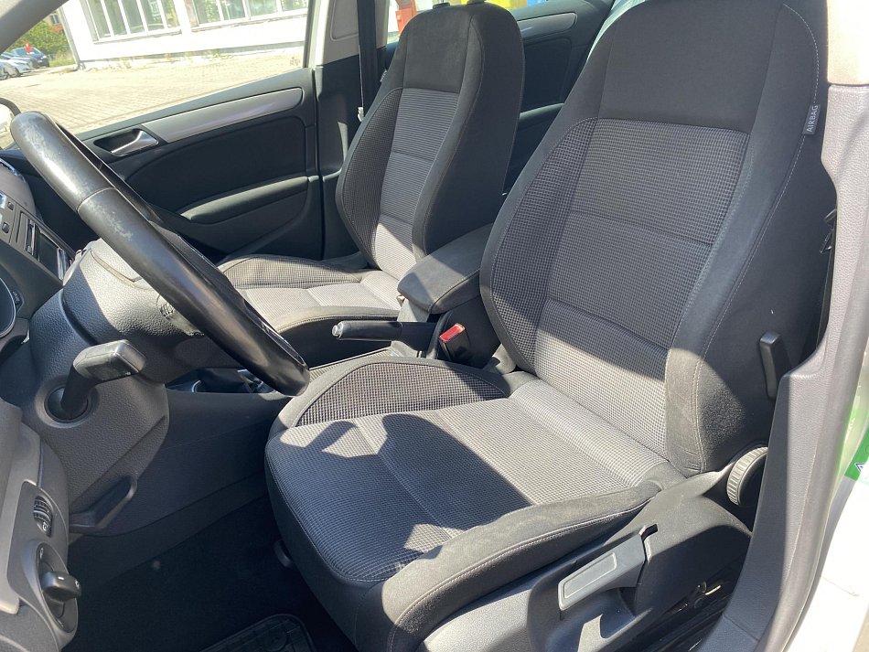 Volkswagen Golf 1.2TSI 
