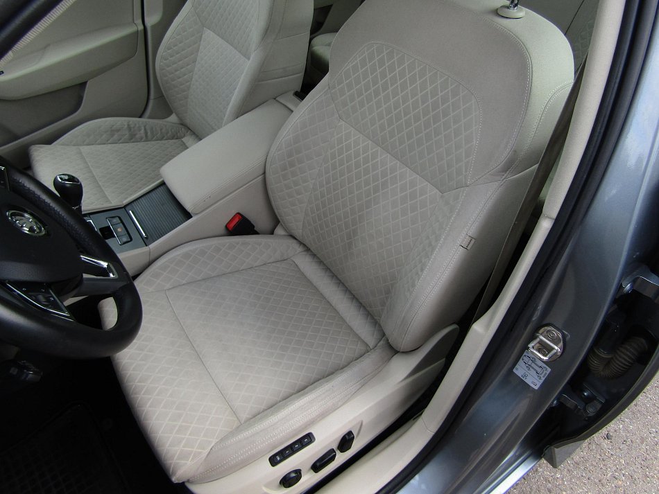 Škoda Superb III 2.0 TDi Style 4x4
