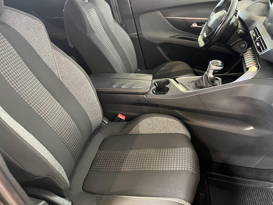 Peugeot 5008 1.6HDi 
