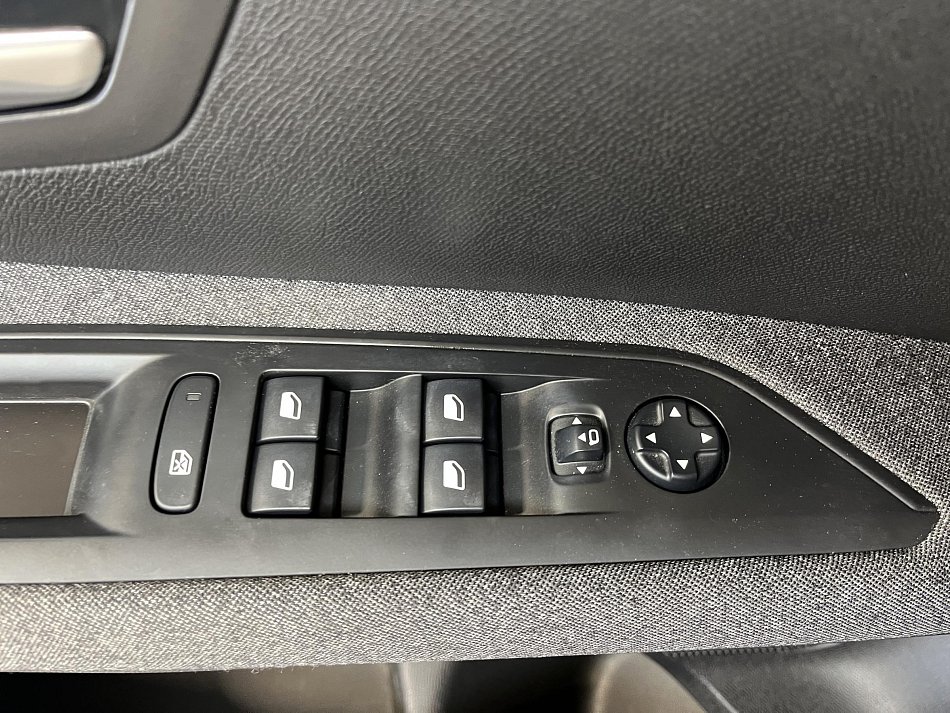 Peugeot 5008 1.6HDi 