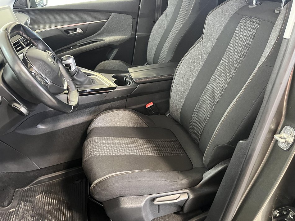 Peugeot 5008 1.6HDi 