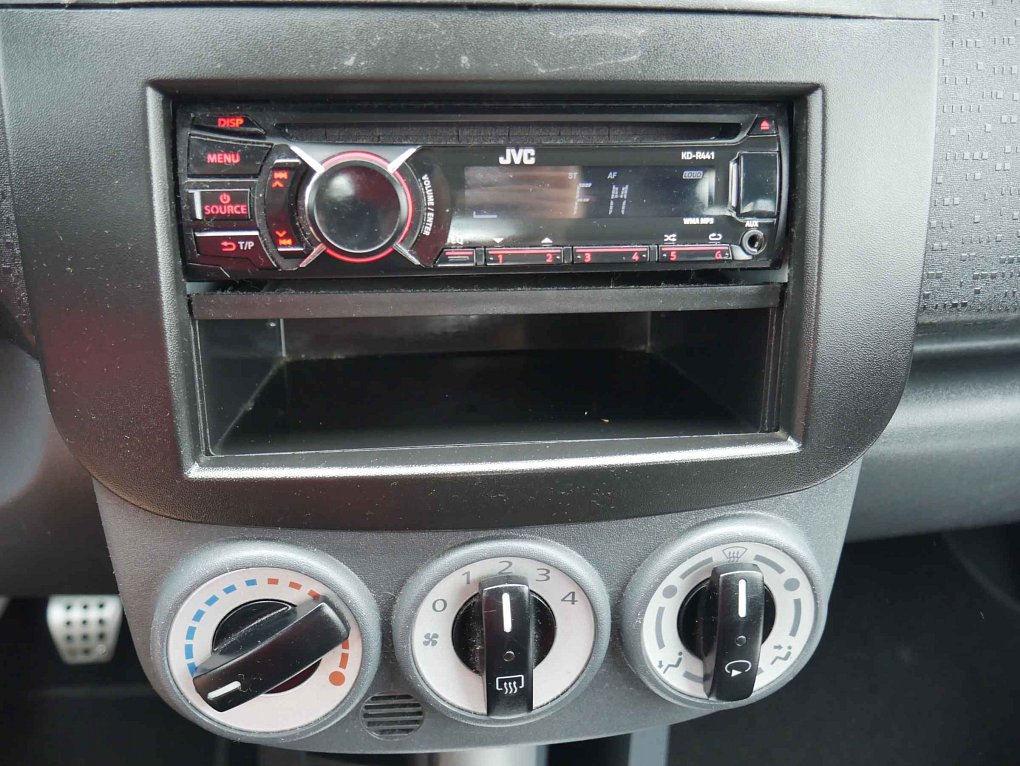 Mitsubishi Colt 1.2i 