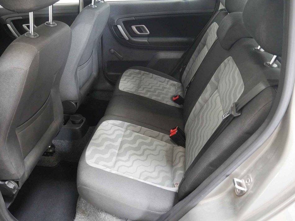 Škoda Fabia II 1.2i 