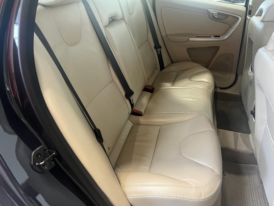 Volvo XC60 2.4 D Kinetic AWD