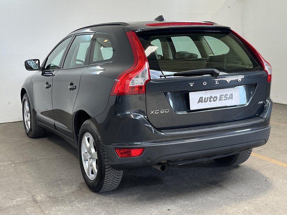 Volvo XC60 2.4 D Kinetic AWD