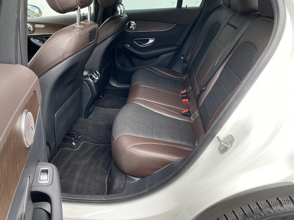 Mercedes-Benz GLC 2.0i  250 4Matic
