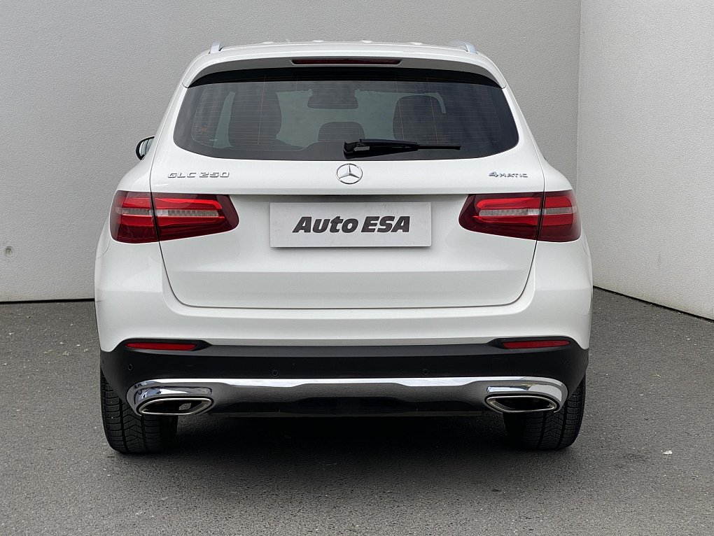 Mercedes-Benz GLC 2.0i  250 4Matic