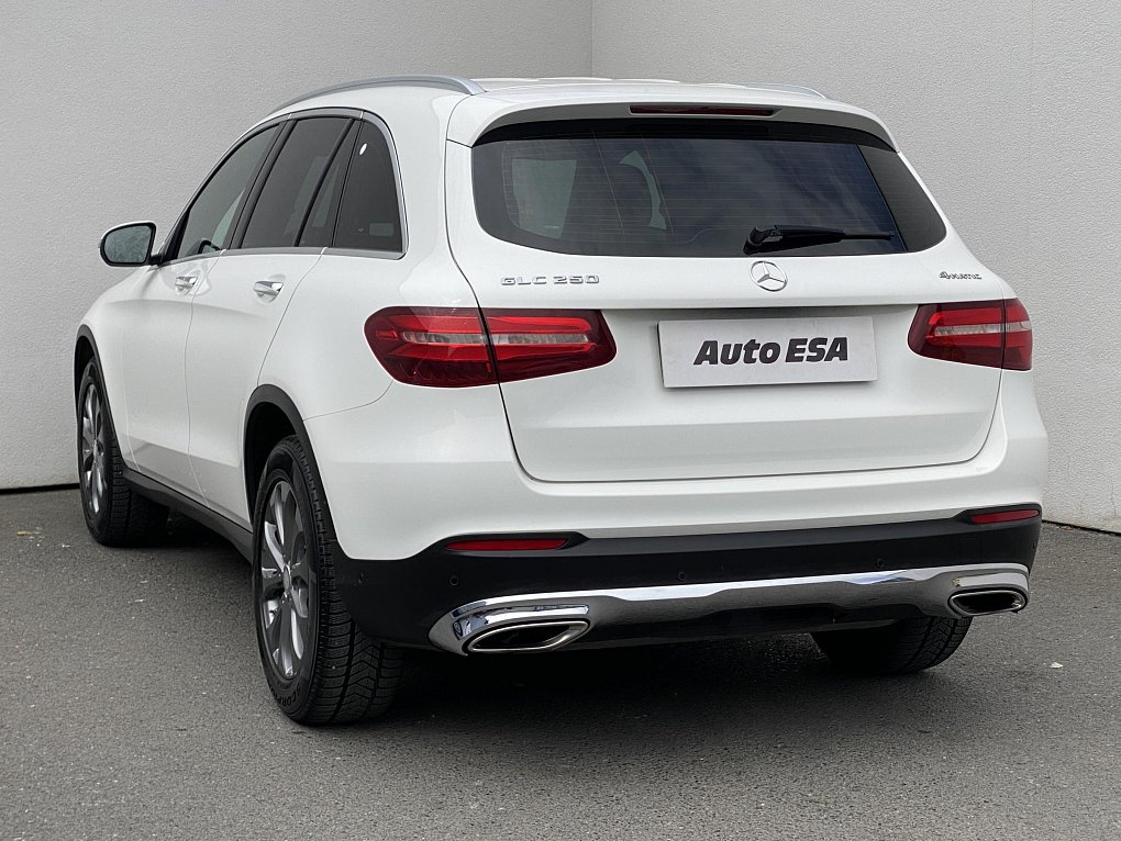 Mercedes-Benz GLC 2.0i  250 4Matic