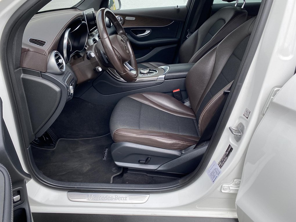 Mercedes-Benz GLC 2.0i  250 4Matic