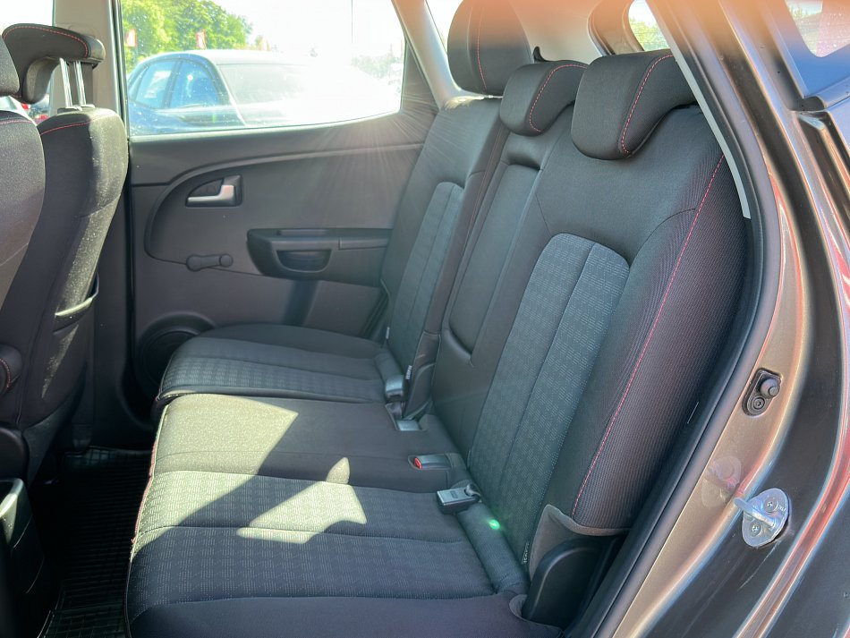 Kia Venga 1.4i 