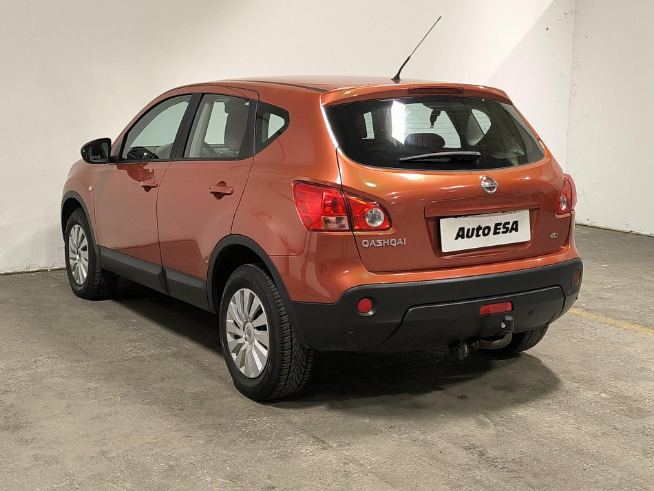 Nissan Qashqai 2.0i 
