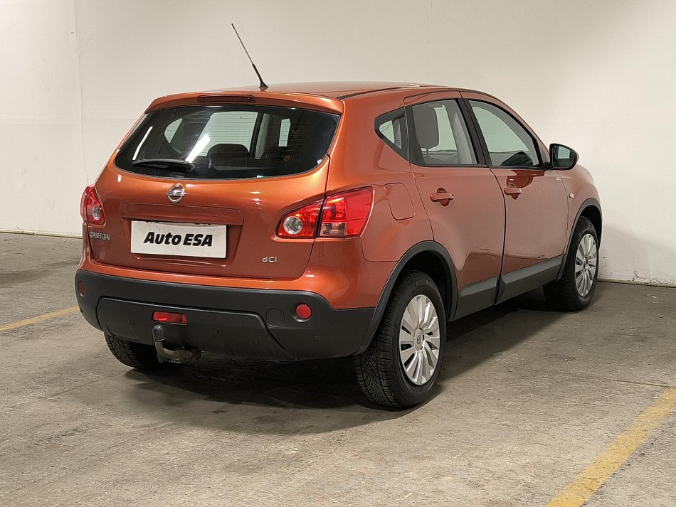 Nissan Qashqai 2.0i 