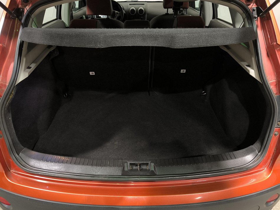 Nissan Qashqai 2.0i 