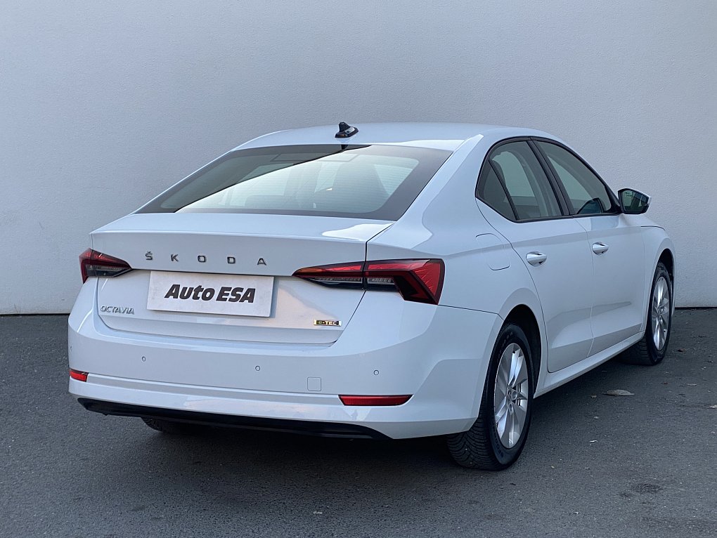 Škoda Octavia IV 1.0 e-TEC Ambition