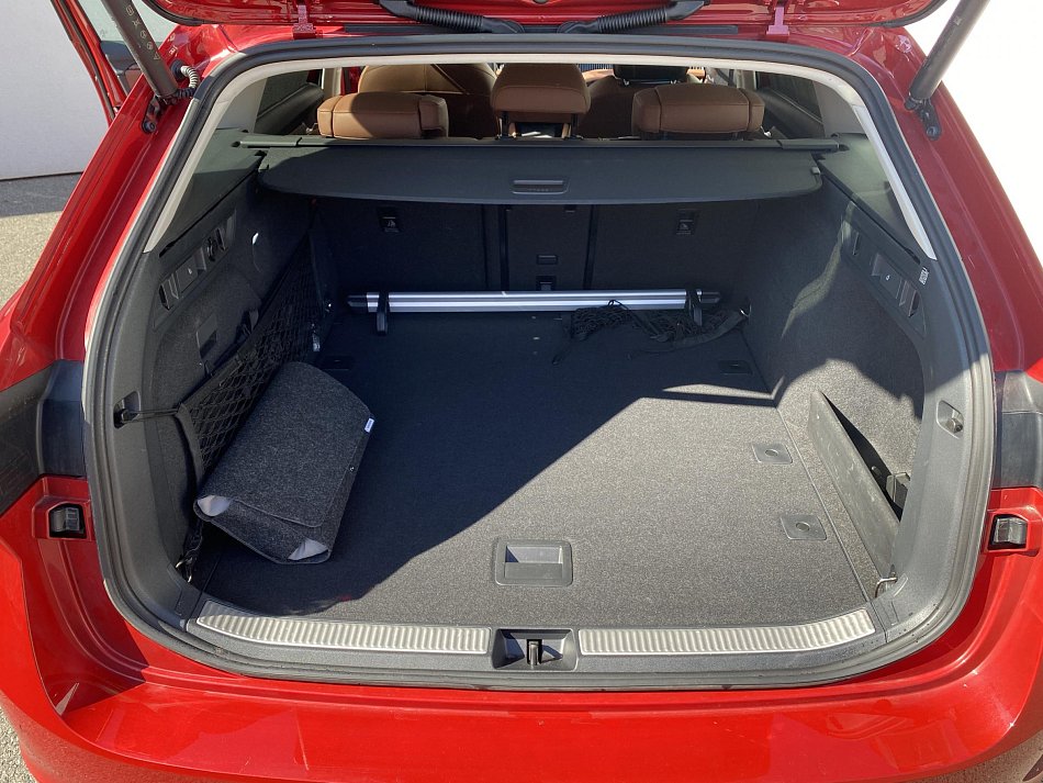 Škoda Superb IV 2.0 TSi L&K 4X4