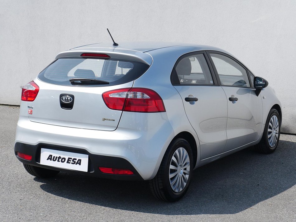 Kia Rio 1.4i 