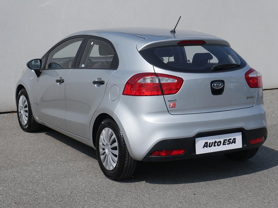 Kia Rio 1.4i 