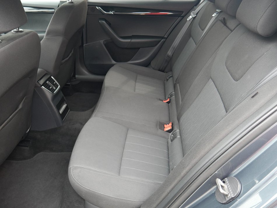 Škoda Octavia III 2.0 TDi Style