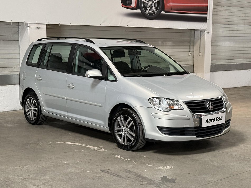 Volkswagen Touran 1.5i 