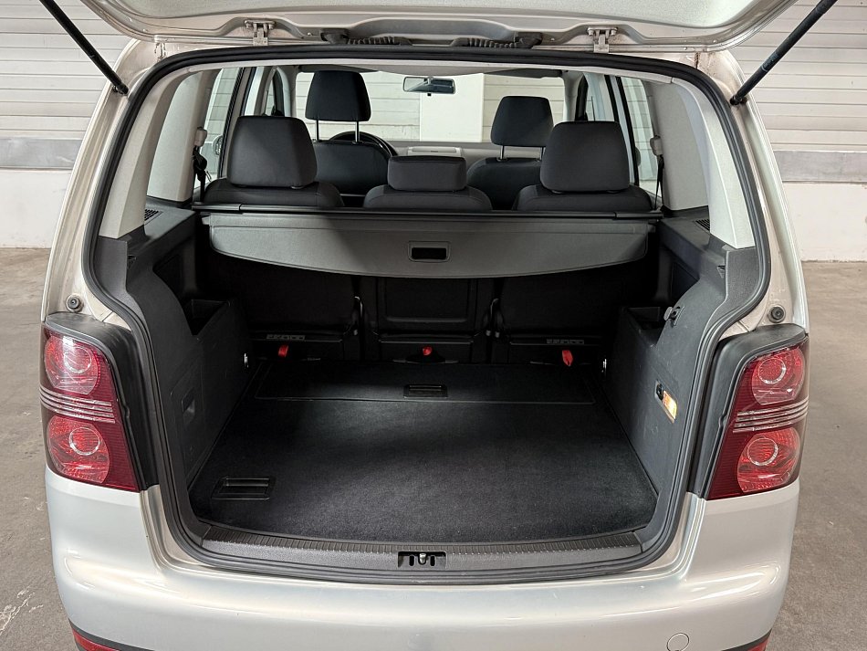 Volkswagen Touran 1.5i 