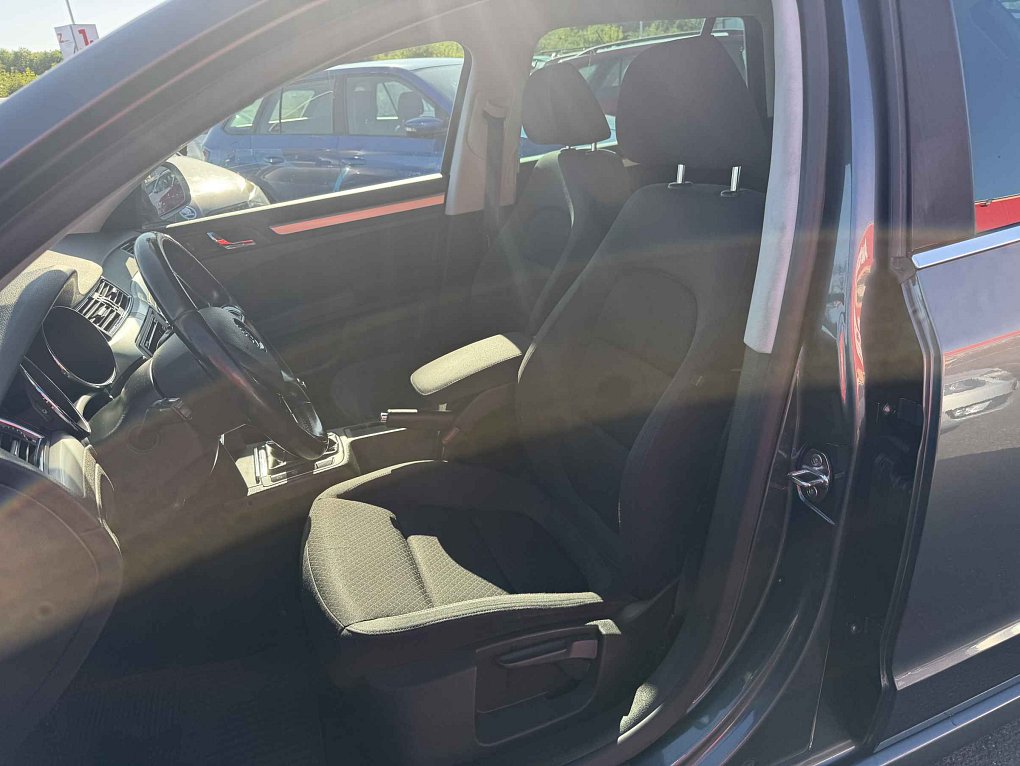 Škoda Superb II 2.0TDi Ambition