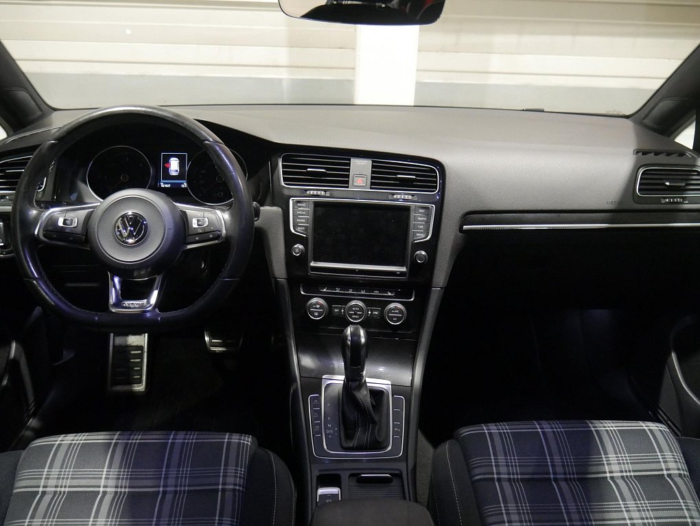 Volkswagen Golf 2.0 TDi GTD