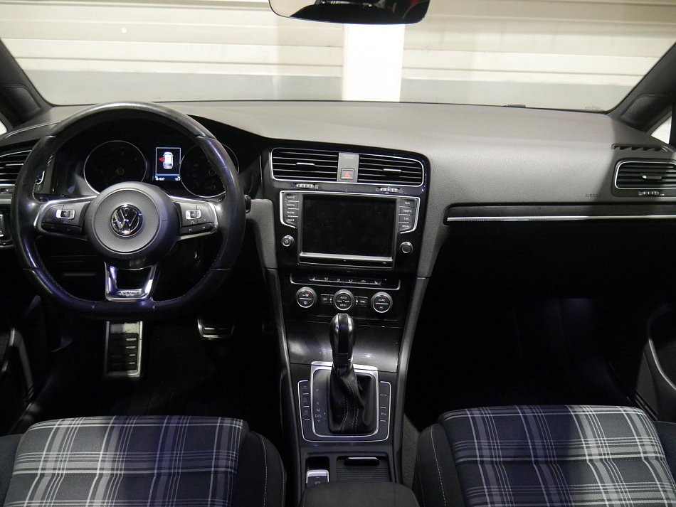 Volkswagen Golf 2.0 TDi GTD