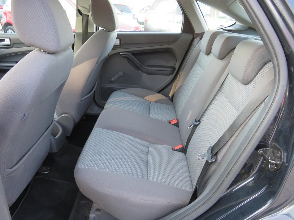 Ford Focus 1.6i 