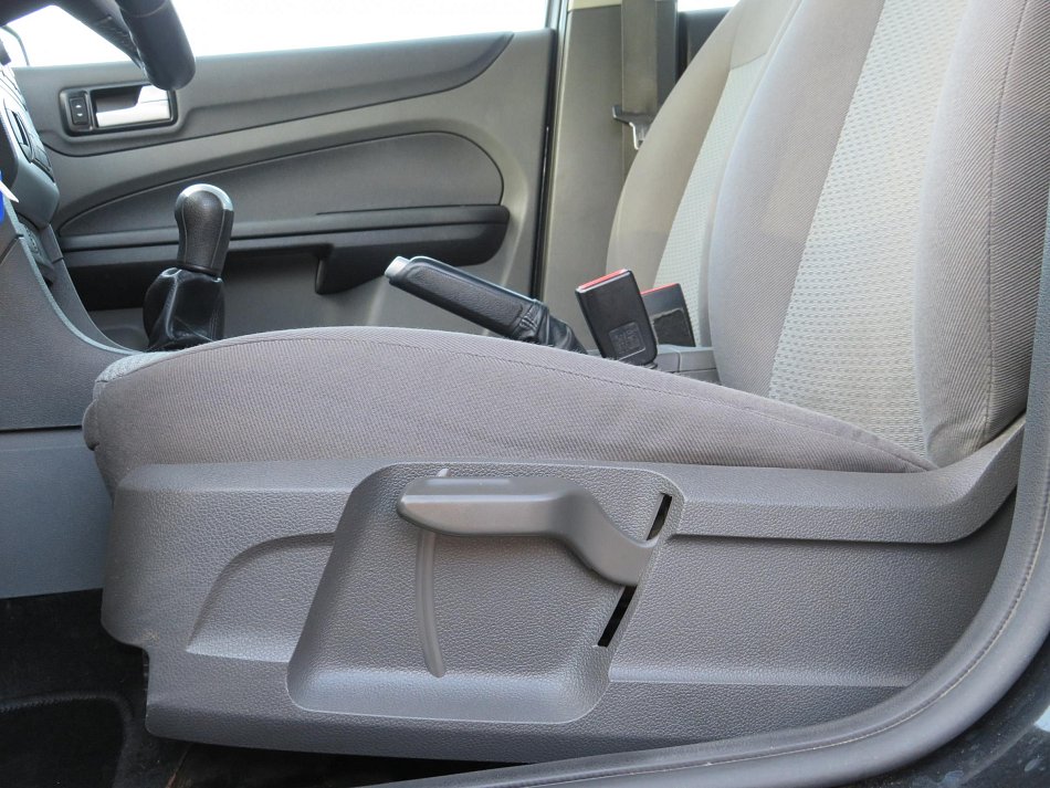 Ford Focus 1.6i 