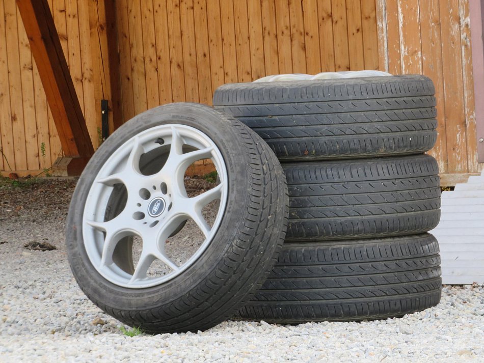 Ford Focus 1.6i 